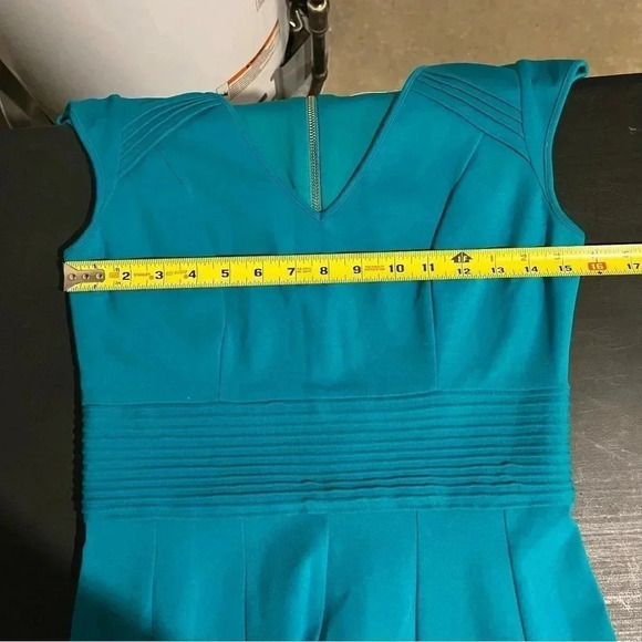 Eliza J Fit & Flare Dress Teal Pleats Sz 6 Exposed Back Zipper Cap Sleeves - Picture 6 of 8